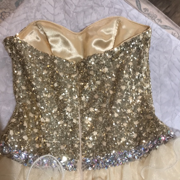 Womens Gold Graduation Dress - Picture 6 of 8